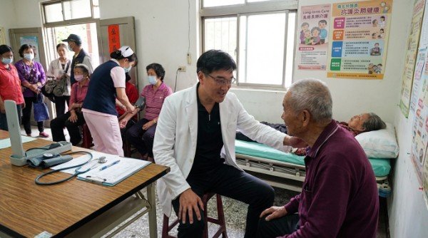 吳紹琥醫師 專業慈善：提升偏鄉醫療影響力4大原則深度解析 - 圖片 3